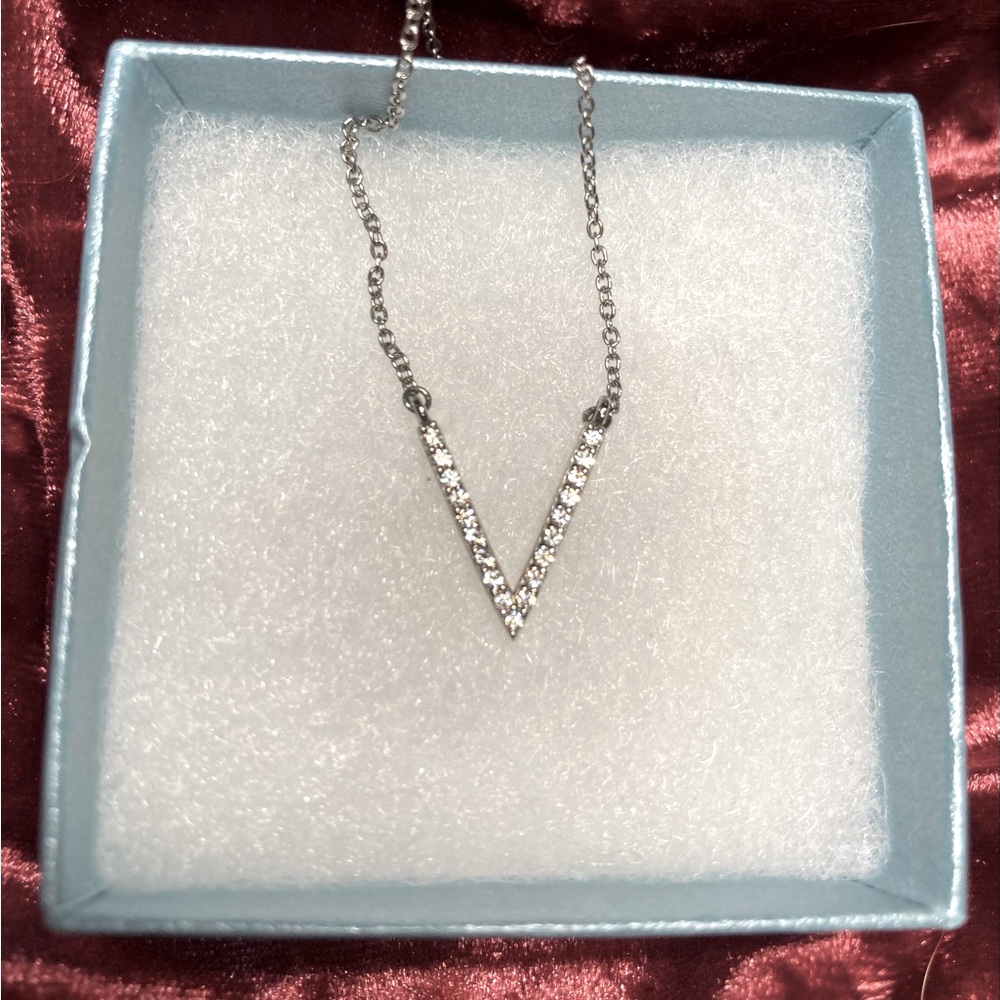 Touchstone Crystal Silver V-Shaped Crystal Pendant Necklace